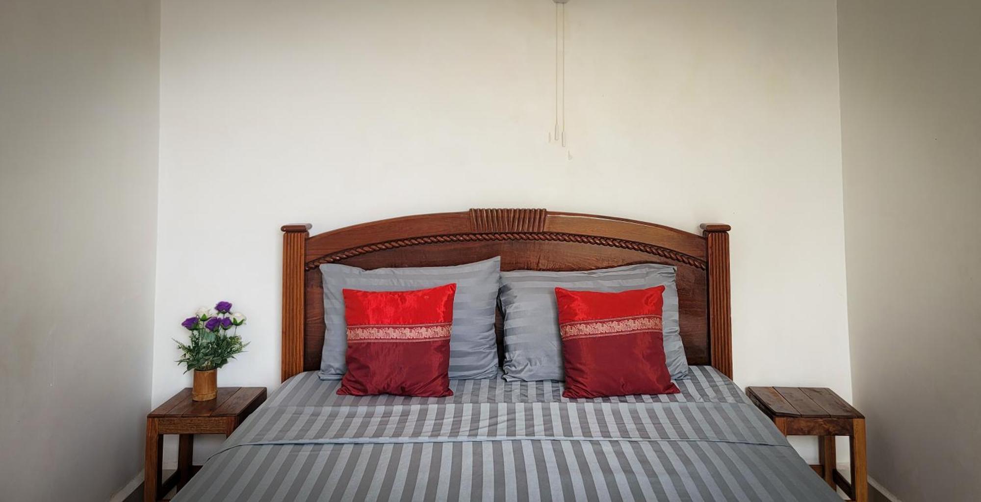 Хостел Bed & Bedzzz Сіємреап Екстер'єр фото